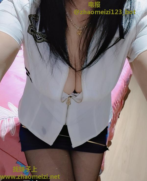 可角色扮演的便宜少妇