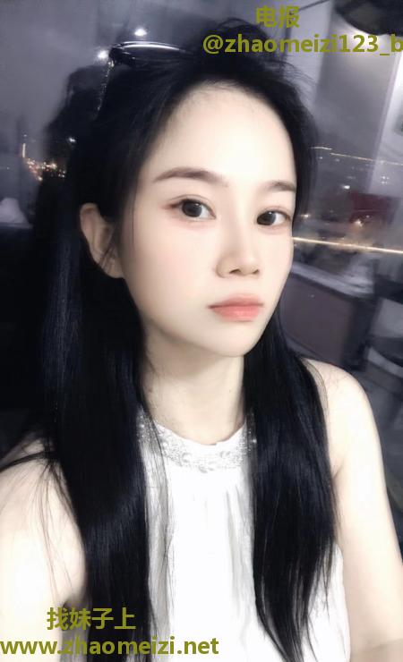 美甲小姐姐