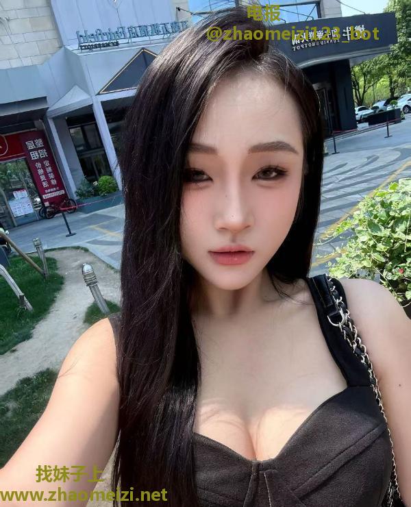 园区舌吻小嫩妹