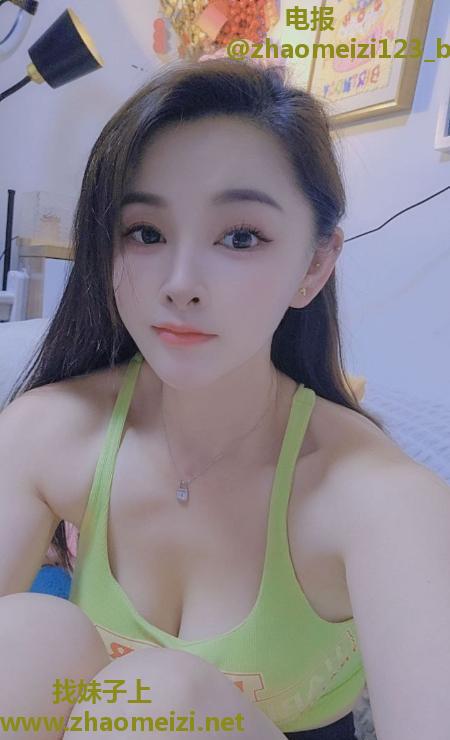 小巧玲珑颜值甜儿