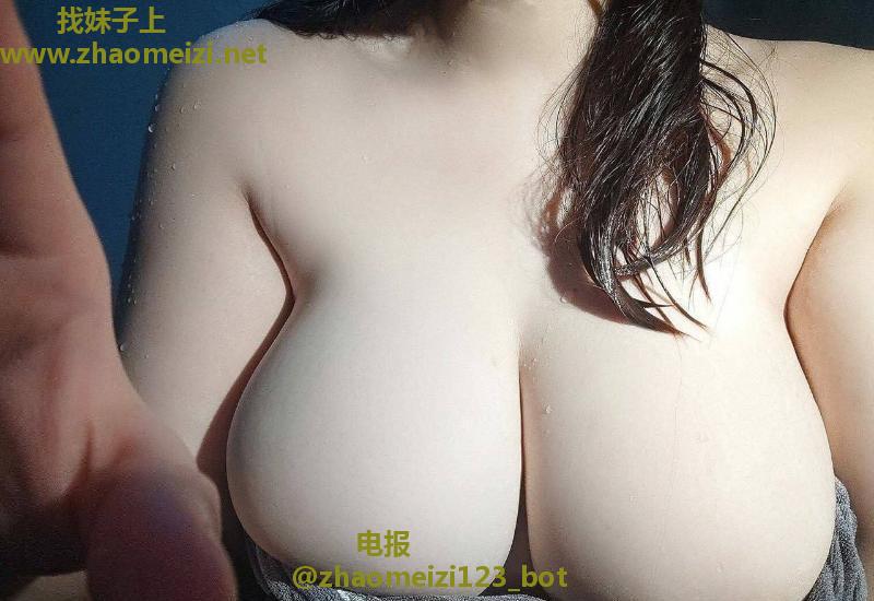 F大胸腰细肥臀