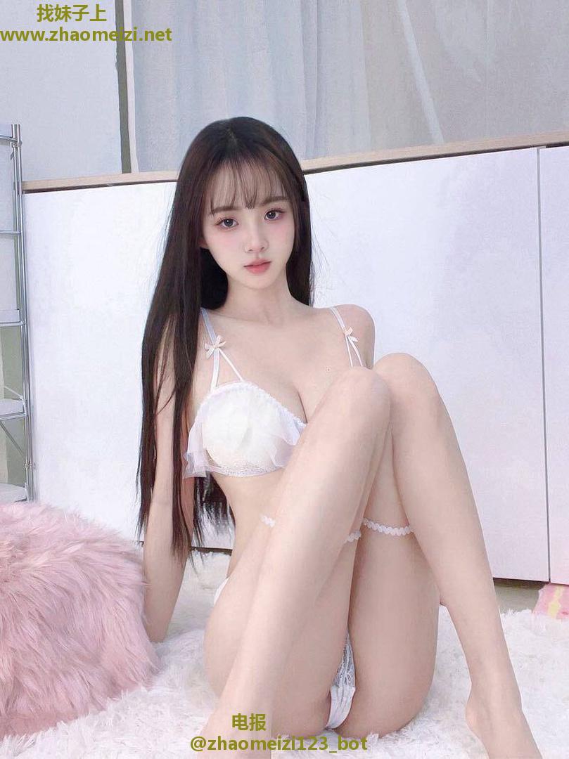 思明白嫩长腿光滑妹妹