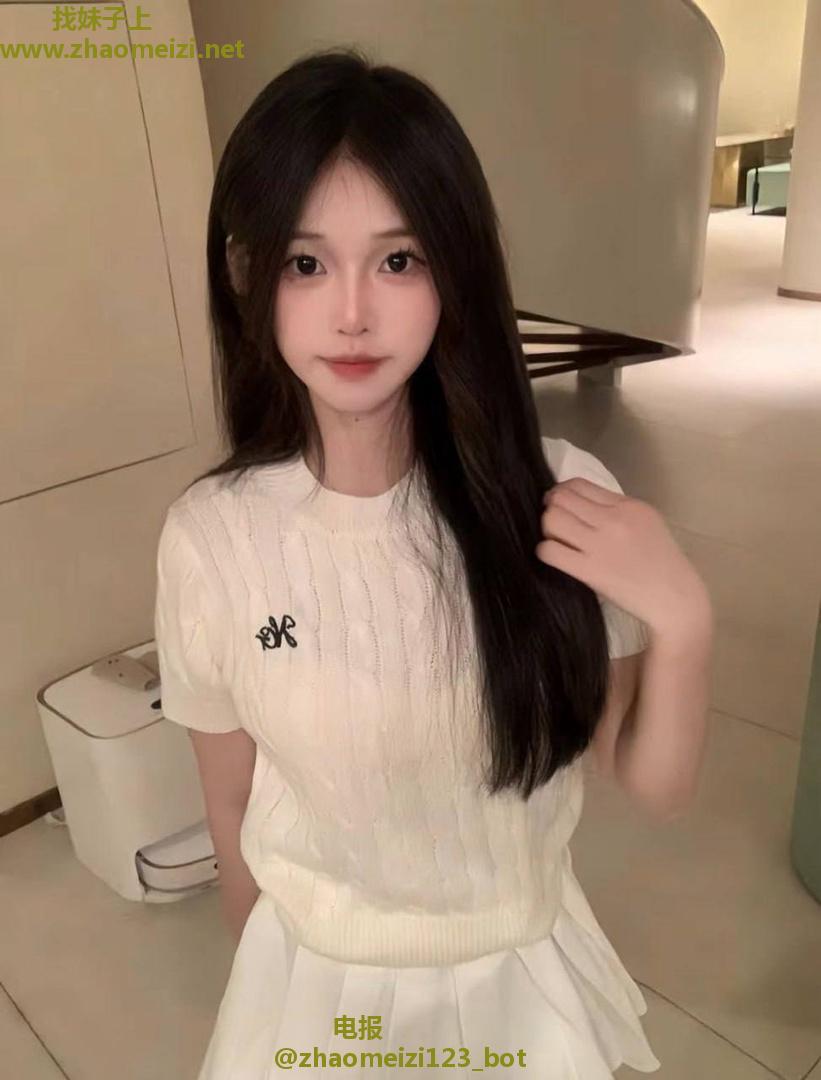 刚毕业纯情女高兼职