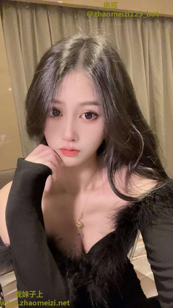 性感妹妹兼职外出