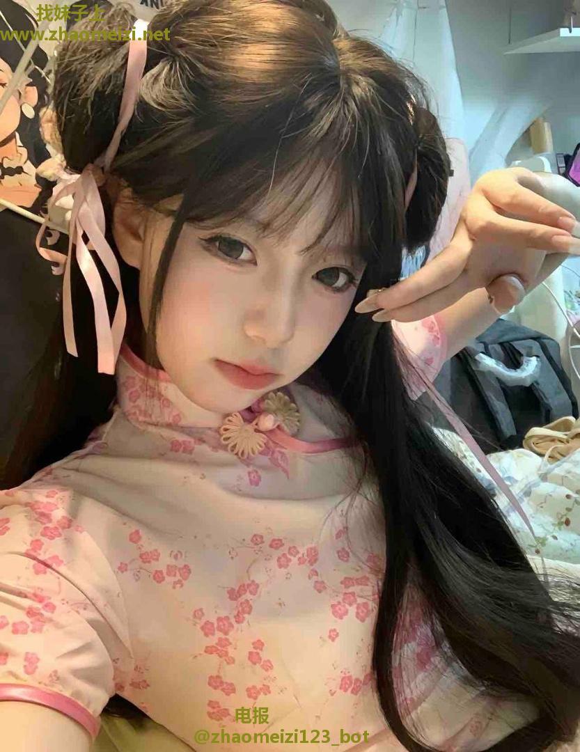 宝安清纯反差兼职小妹