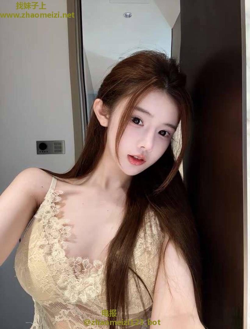 白嫩光滑年轻姐姐