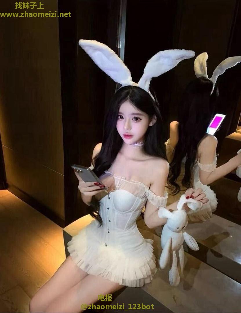 硚口长腿诱人白丝妹