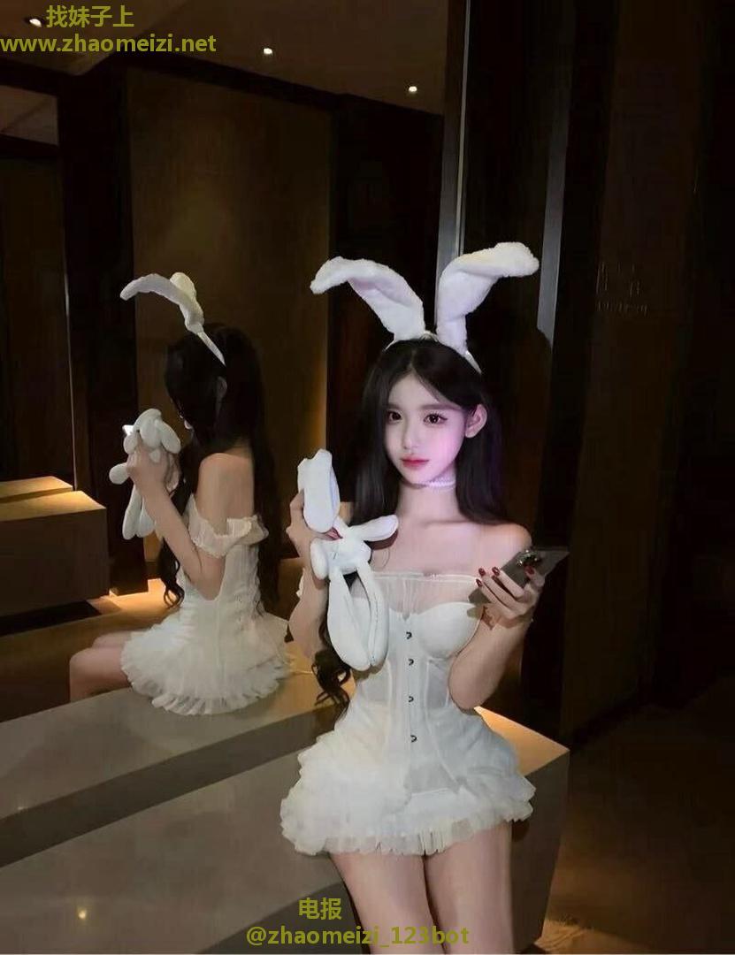 硚口长腿诱人白丝妹
