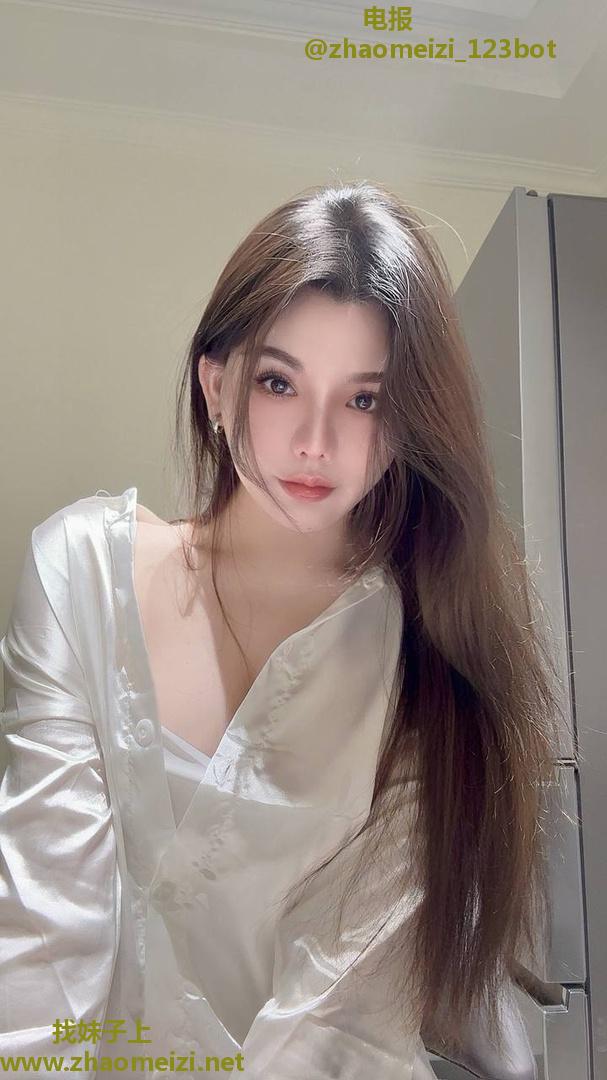 西湖诱人湿滑小妹