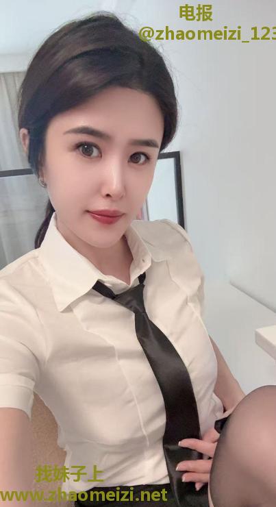 小北服务型美眉