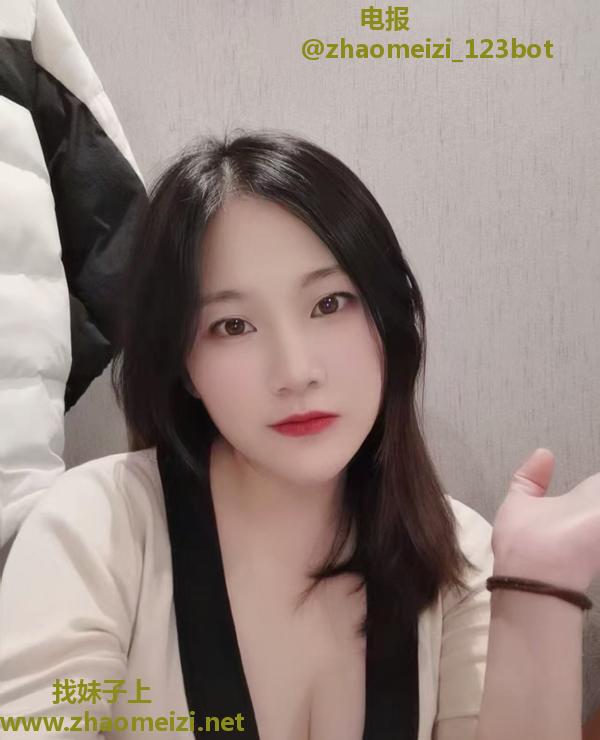 口爆小骚妹