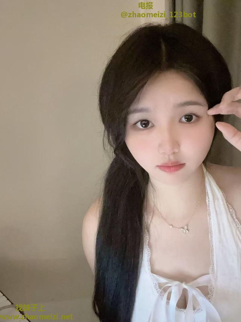 南城性感丰满骚货微微