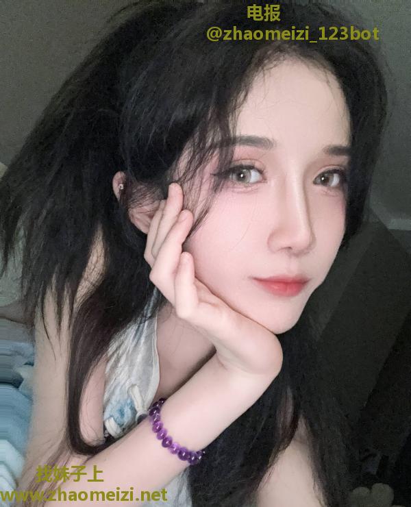 河东大胸美女