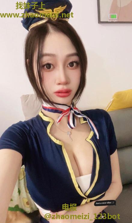 制服诱惑小静儿