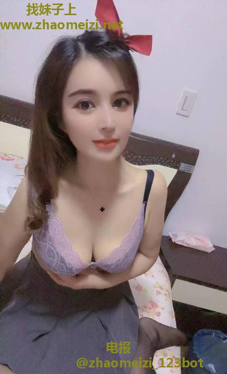江阴性感大胸妹子