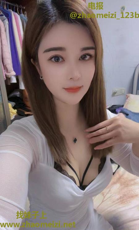 江阴性感大胸妹子