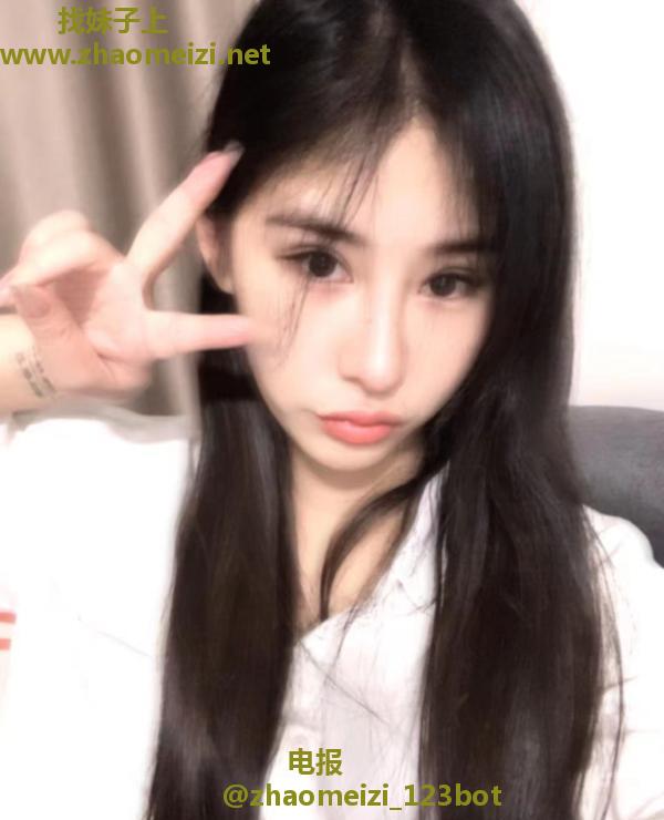 大长腿风骚美女