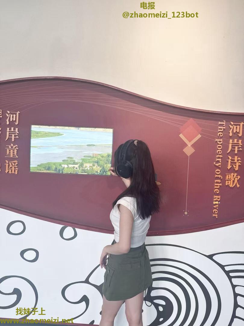 河东巨福园高冷女生