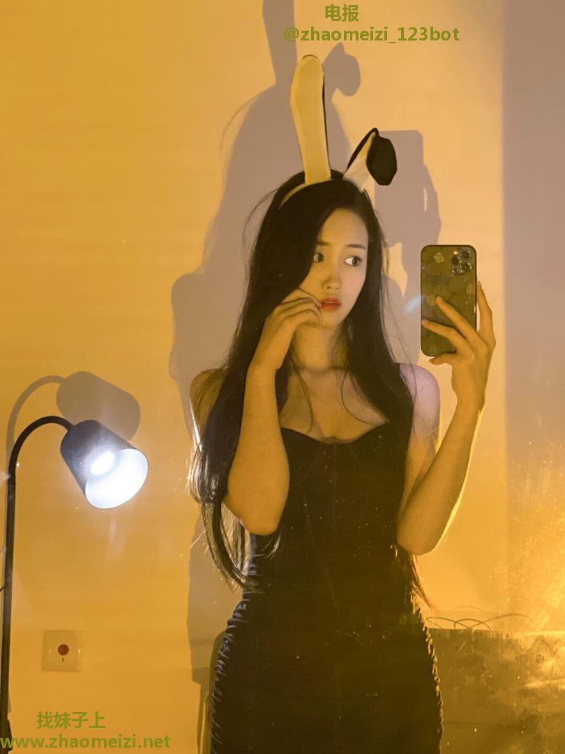 清纯反差小妹