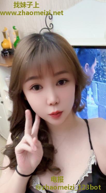 性感丰满小骚货