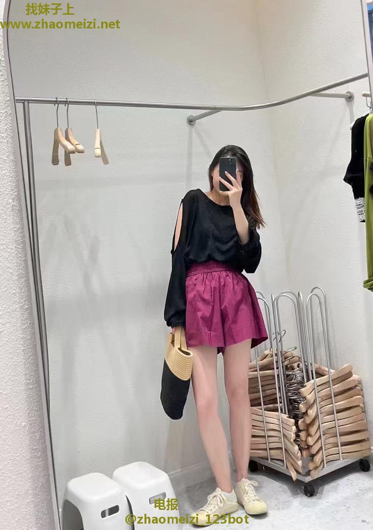 激情温柔小佰