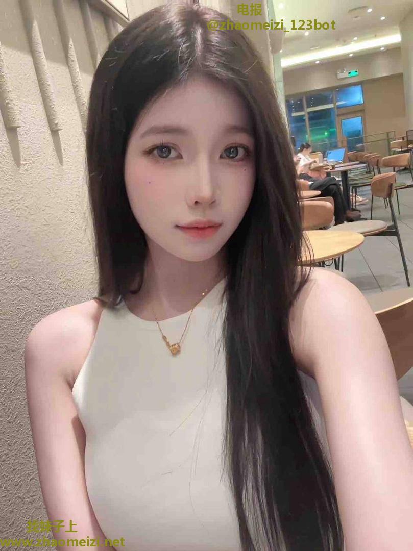 纤细光滑诱人嫩妹