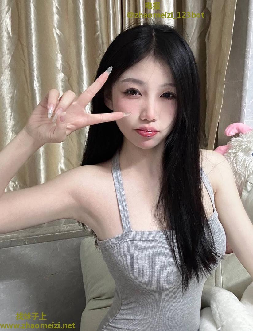 性感白嫩光滑少妇