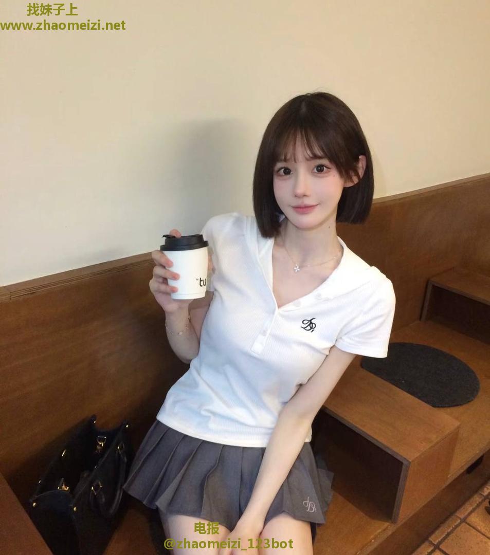 清纯反差可爱萌妹