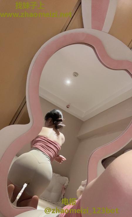 大胸小萝莉
