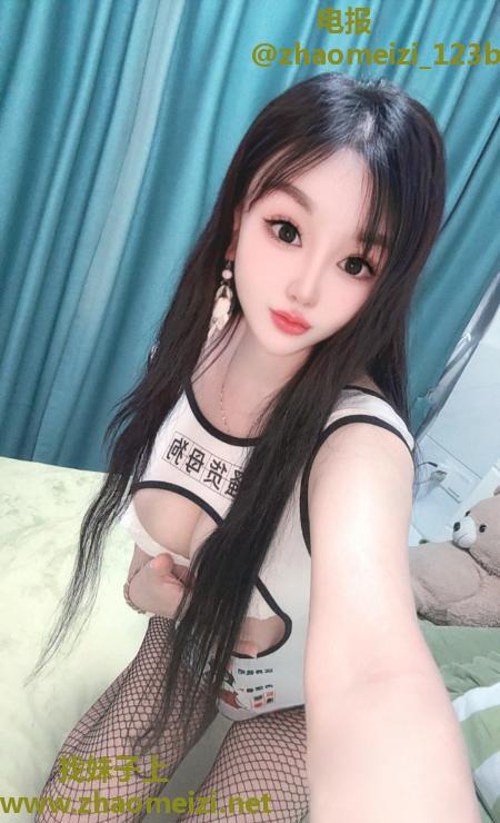 身材好大胸妹