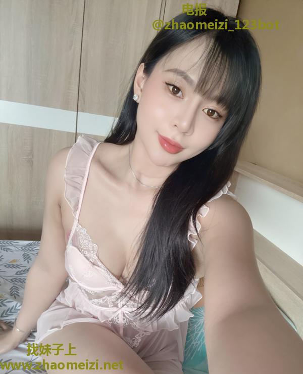 肤白性感少妇