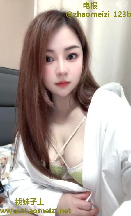 大奶婉婷美少妇
