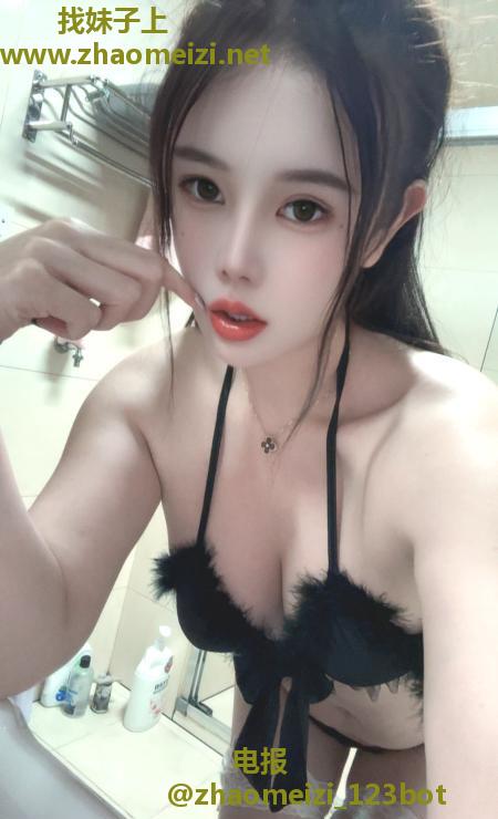 大奶水床妹儿
