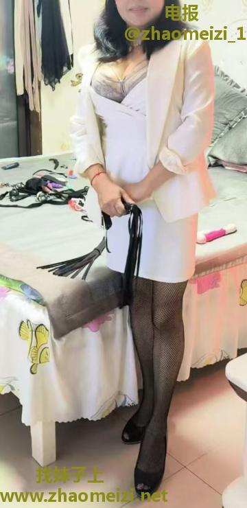 SM大胸泻火骚妇