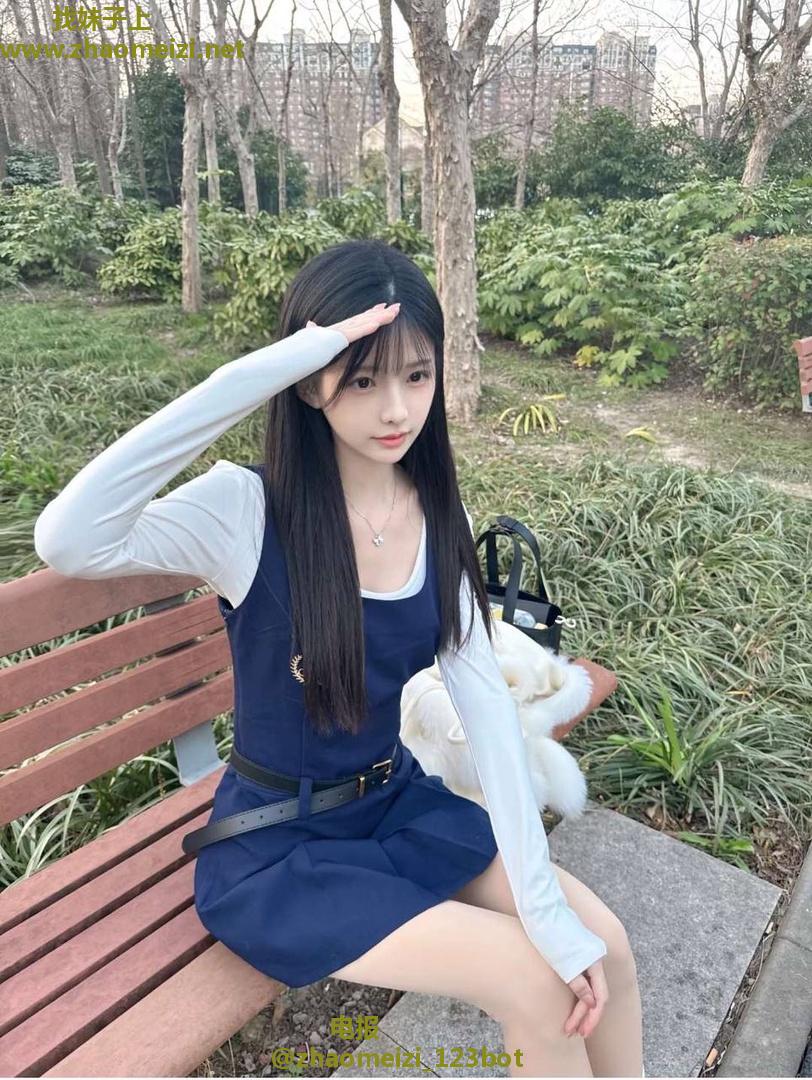 刚毕业水嫩光滑学生妹
