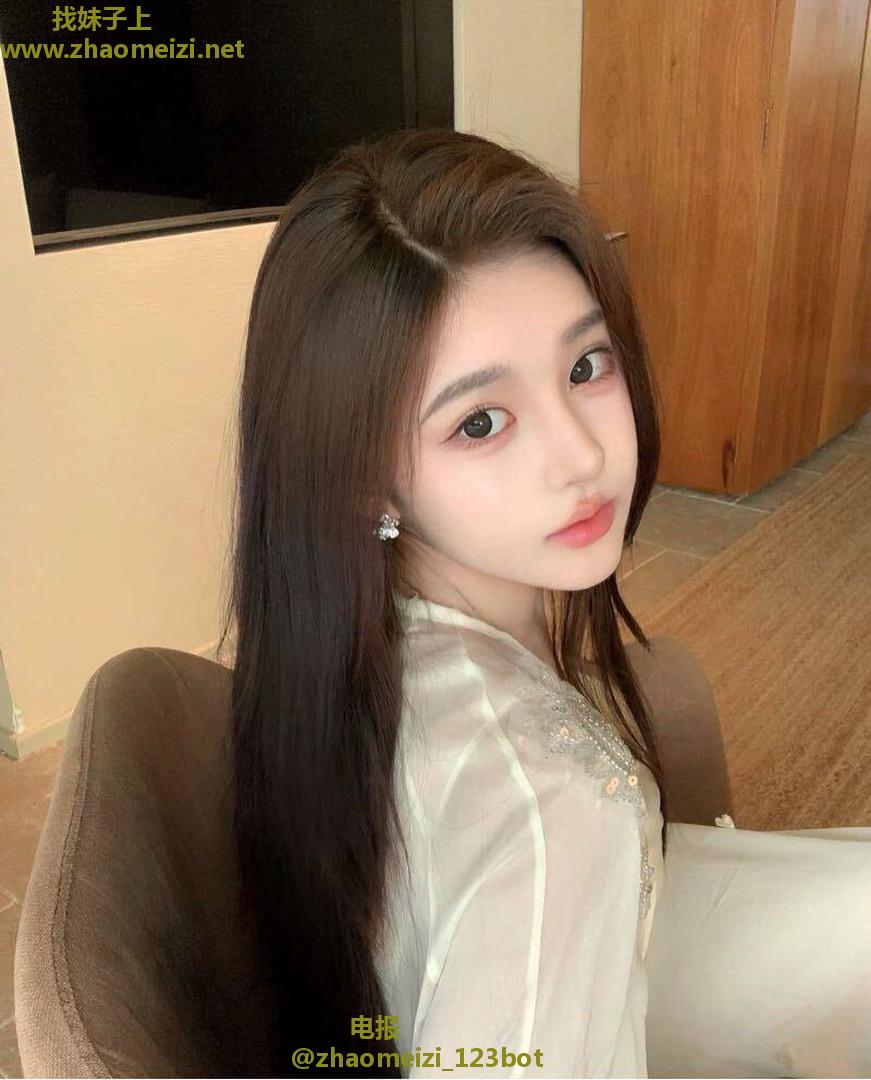 清纯白嫩光滑小妹