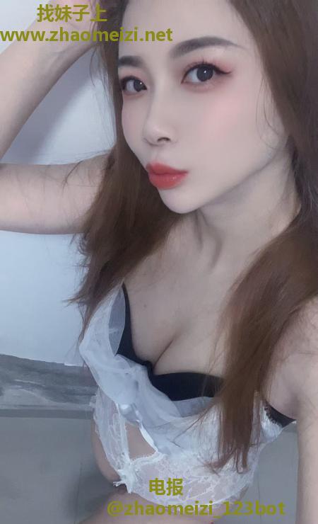 黄埔翘腚优优