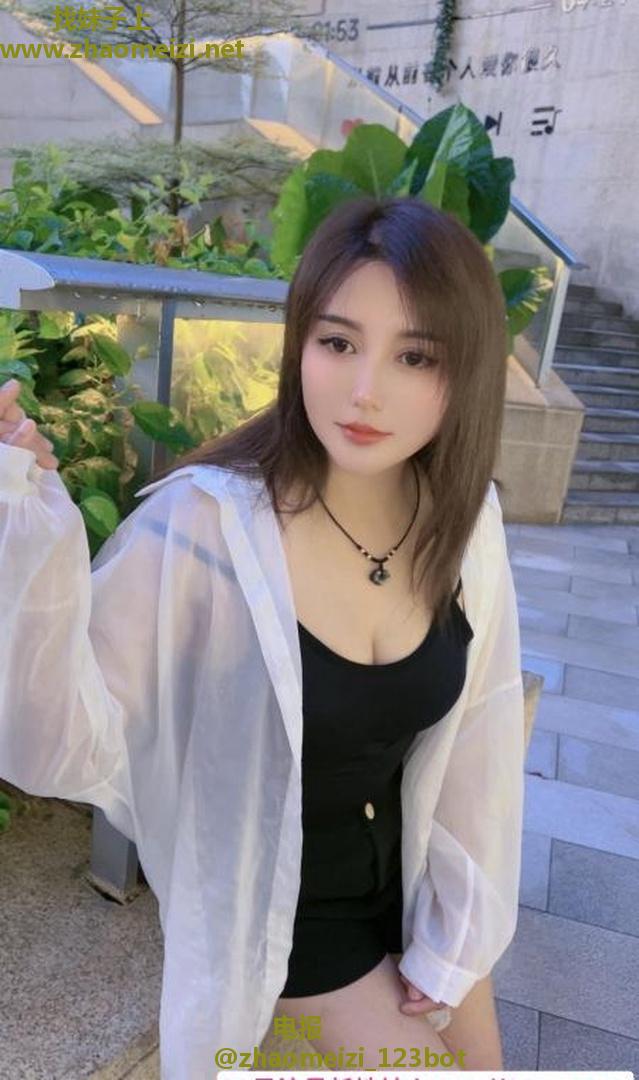 舌吻御姐