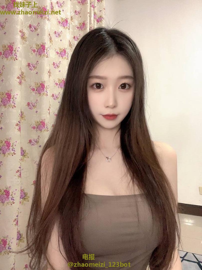 水嫩光滑美鲍小妹