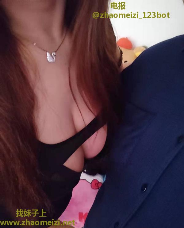 瑶海喷水熟女芳欣