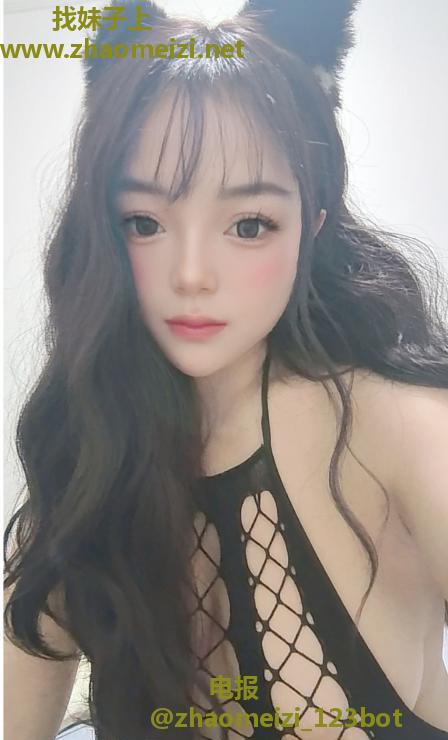 放的开的小骚货