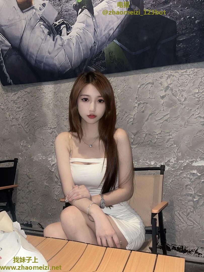 哈市粉嫩风骚妹子