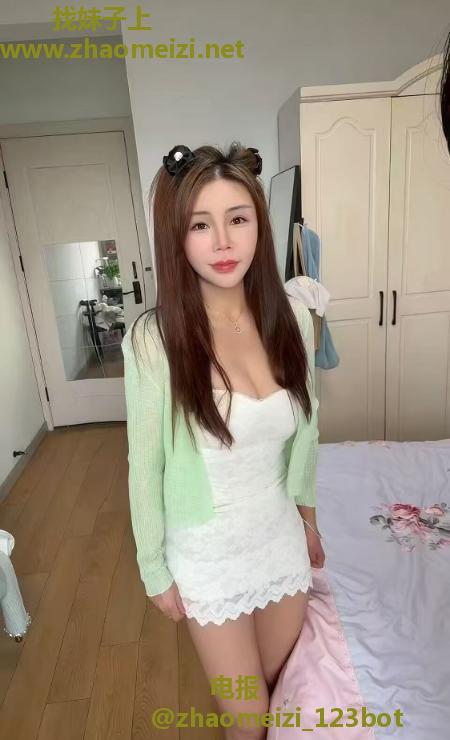 嘉定骨感淫荡人妻