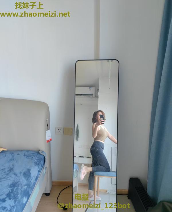 服务控性感少妇