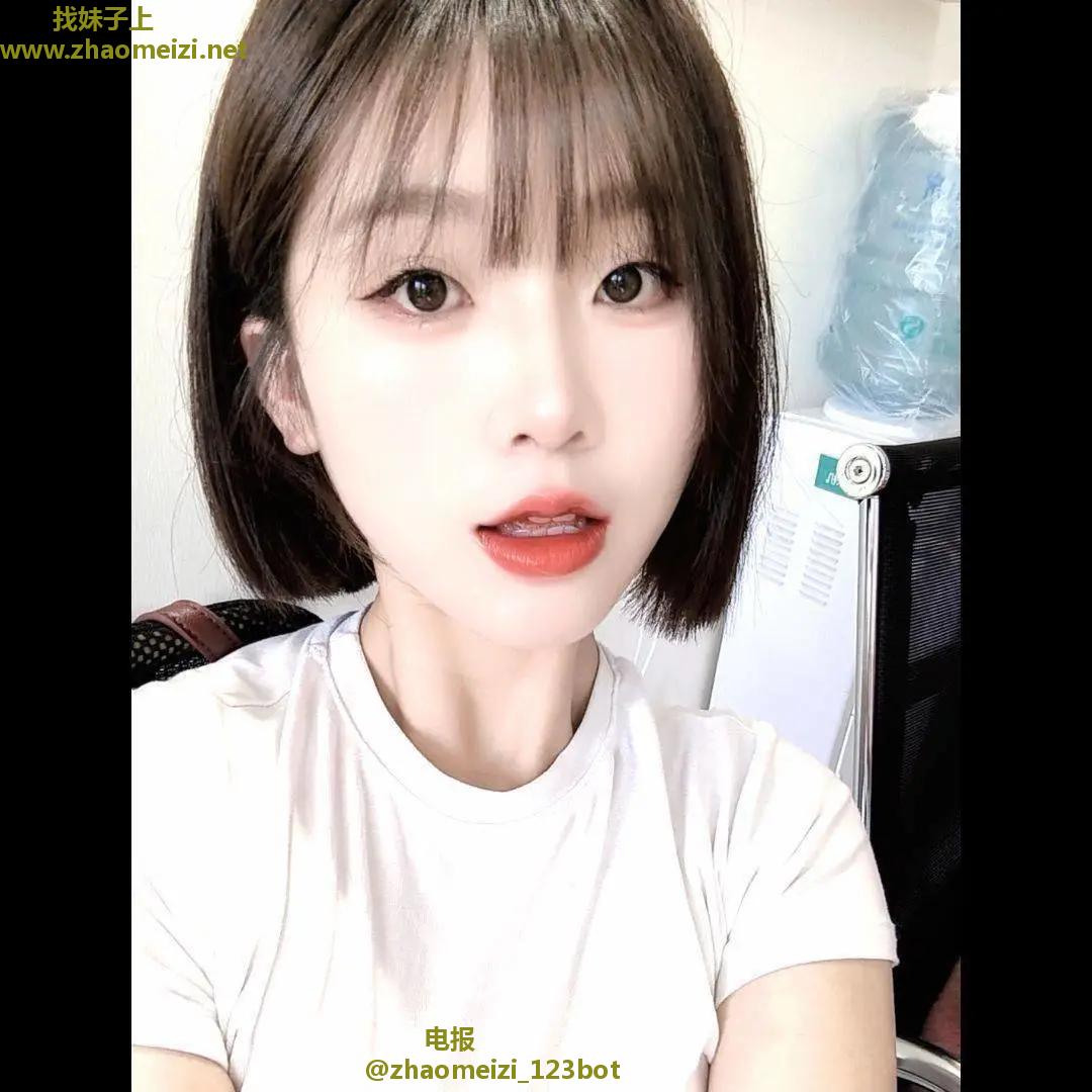 兼职性感学生妹
