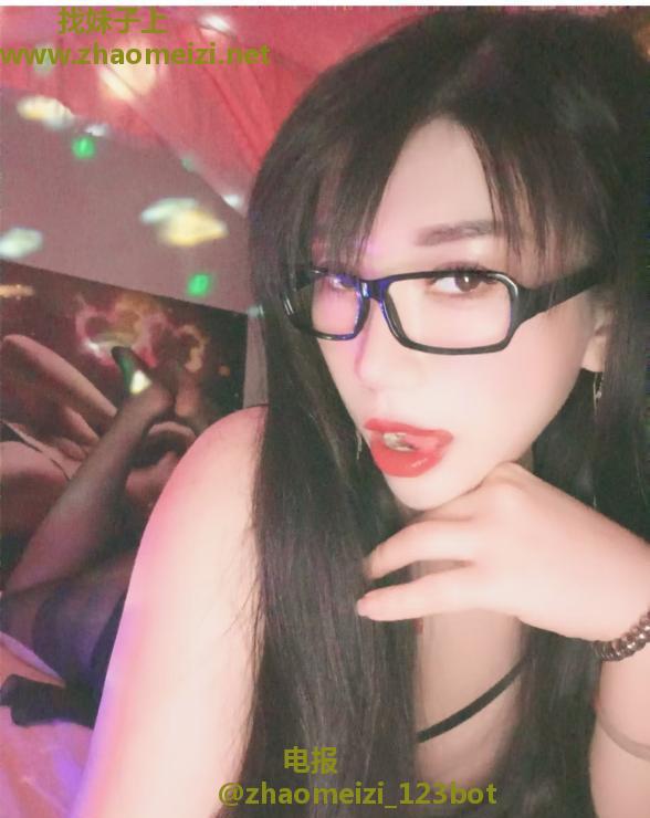 人妻花妹
