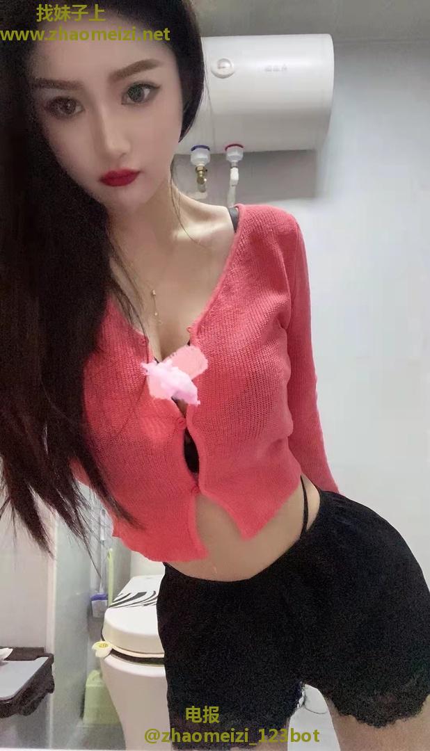 南昌刚刚下水的妹子