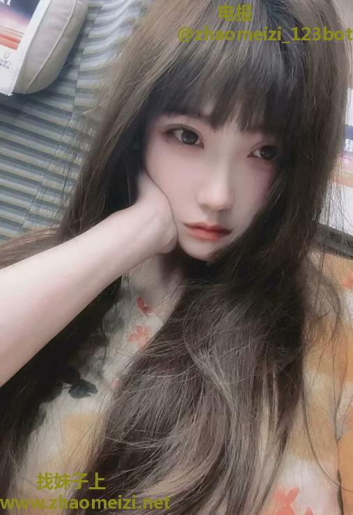 服务型美女
