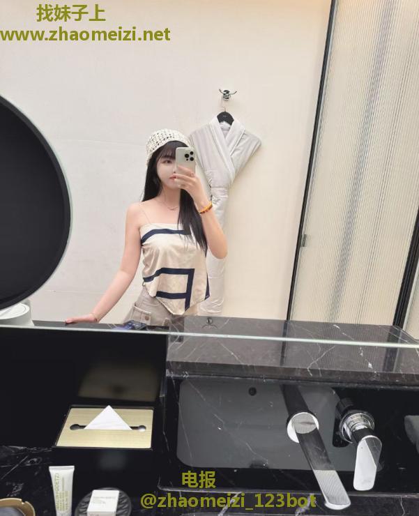 俏皮可爱杉杉老师