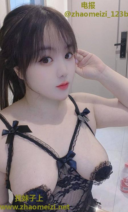宝安天然大胸妹小甜心